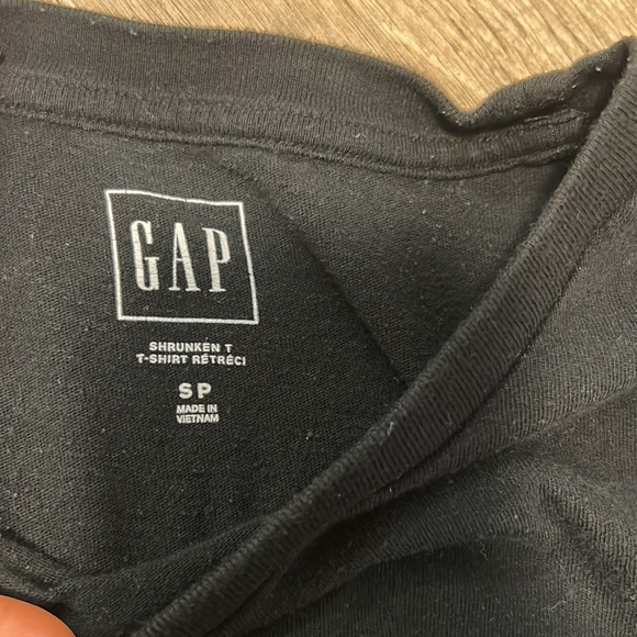 plain black gap tee (long baby tee) - Picture 2 of 2